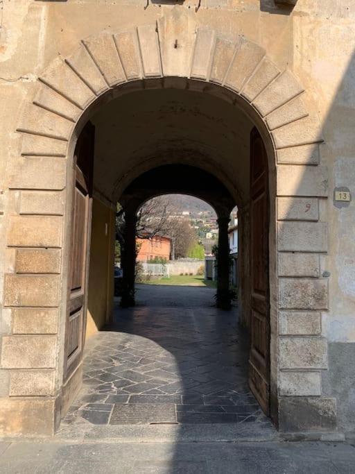 Casa Albatros Tra Lago E Monti マンデッロ・デル・ラーリオ エクステリア 写真